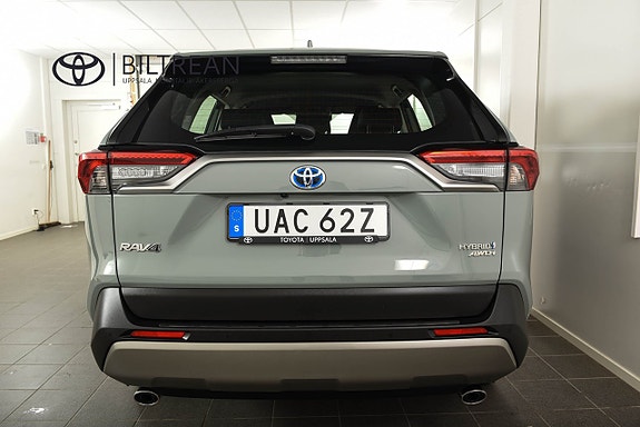 Toyota RAV4 5 of 21