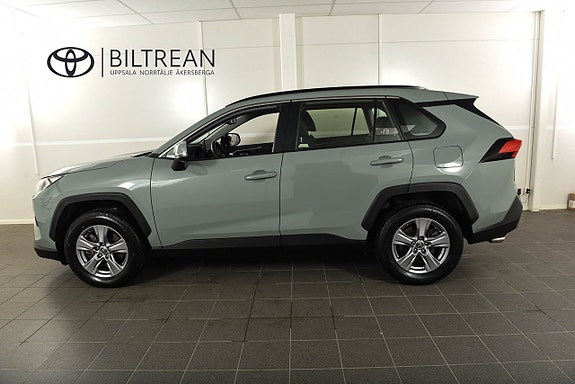 Toyota RAV4 2 of 21