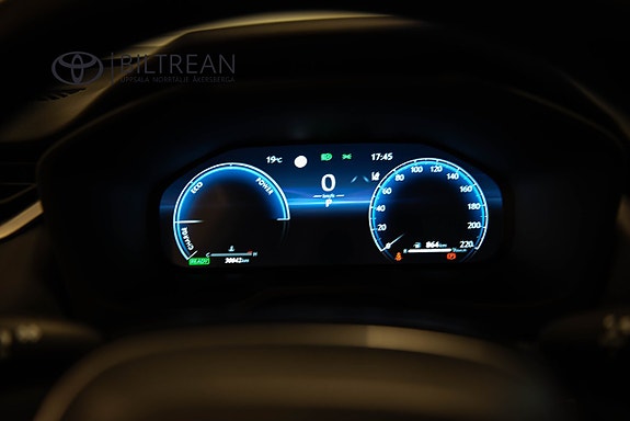 Toyota RAV4 18 of 21