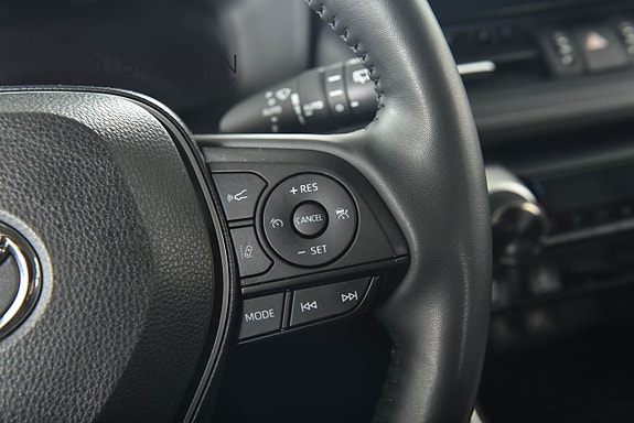 Toyota RAV4 13 of 21