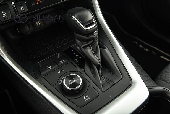 Toyota RAV4 15 of 21