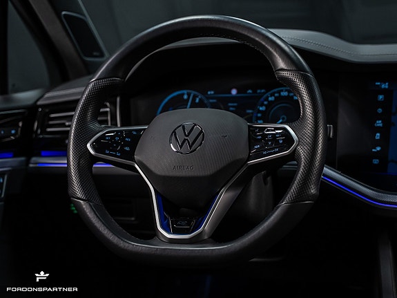 Volkswagen Touareg 22 of 30