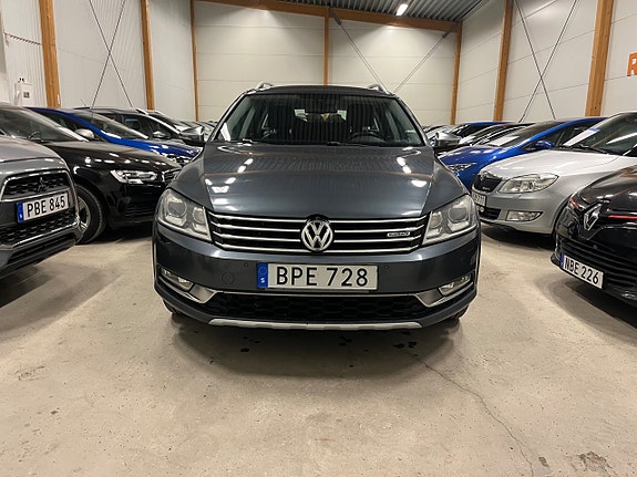 Volkswagen Passat Alltrack 7 of 13