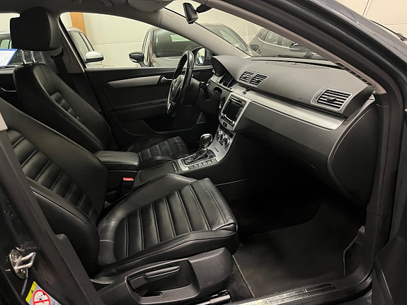 Volkswagen Passat Alltrack 8 of 13