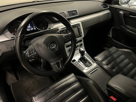 Volkswagen Passat Alltrack 13 of 13