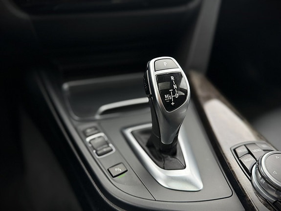 BMW 320 19 of 26