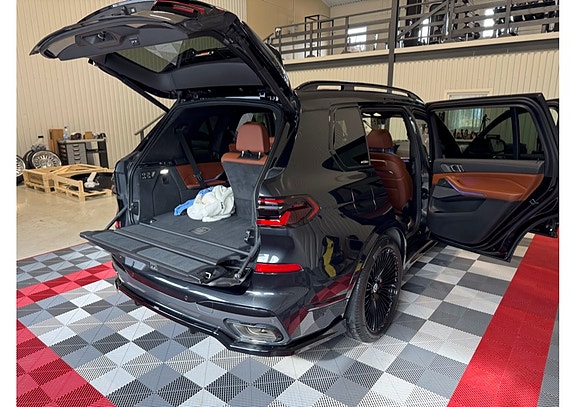 BMW X7 7 of 10