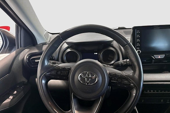 Toyota Yaris 11 of 12