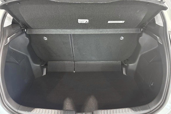 Toyota Yaris 12 of 12