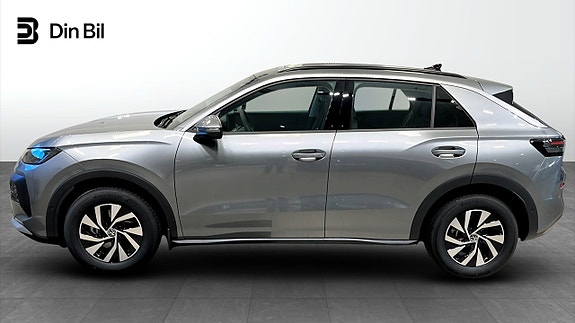 Volkswagen T-Roc 2 of 12