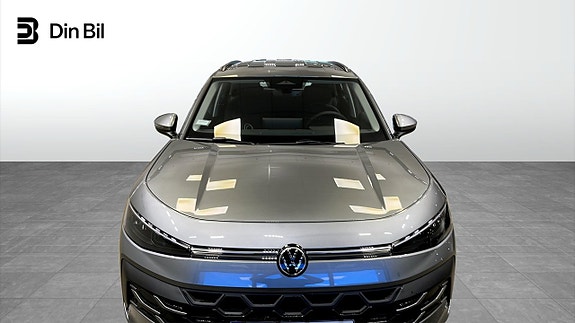 Volkswagen T-Roc 4 of 12