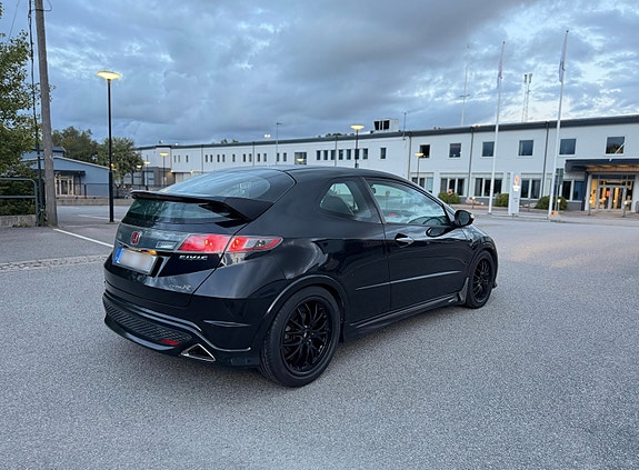 Honda Civic 2 of 12