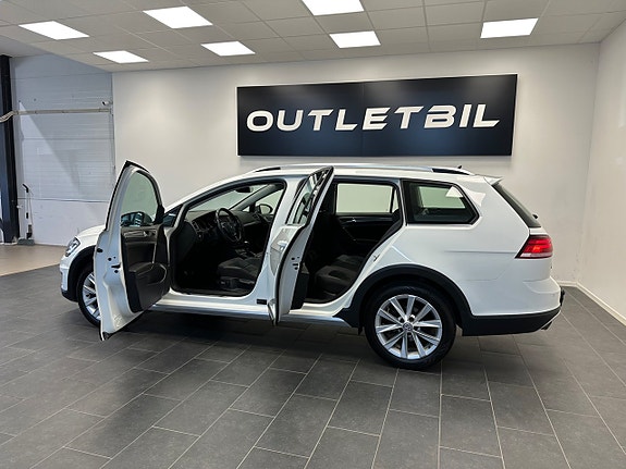 Volkswagen Golf Alltrack 4 of 28