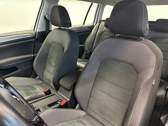 Volkswagen Golf Alltrack 14 of 28