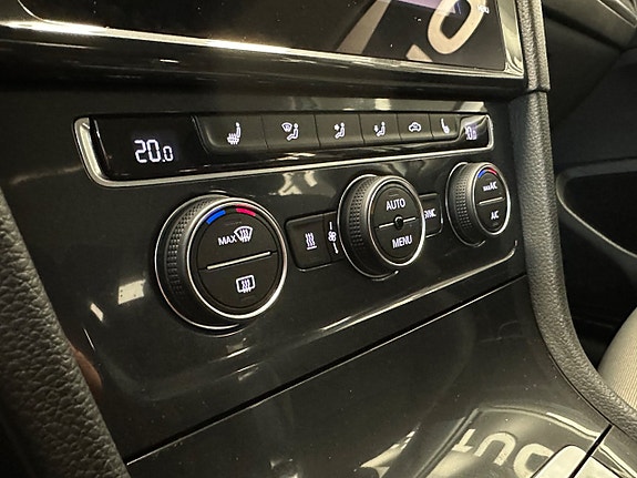 Volkswagen Golf Alltrack 24 of 28