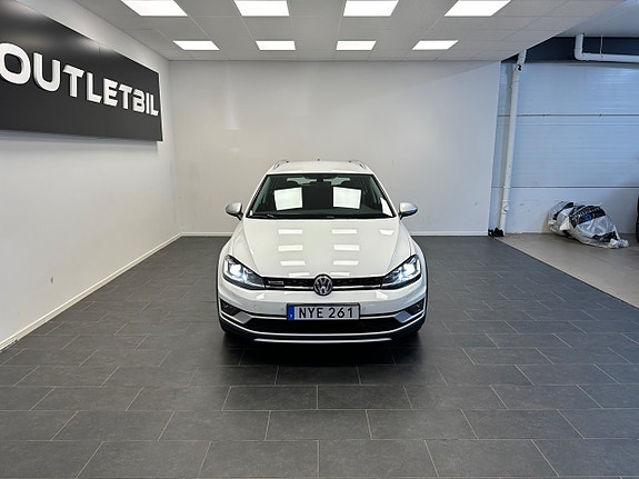 Volkswagen Golf Alltrack 5 of 28