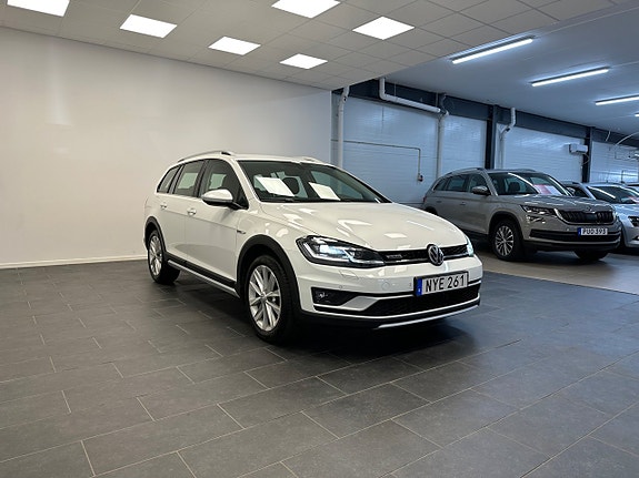 Volkswagen Golf Alltrack 6 of 28