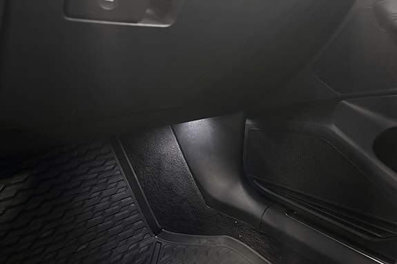 Volkswagen Passat 18 of 21