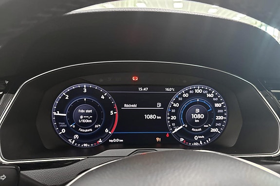Volkswagen Passat 10 of 21