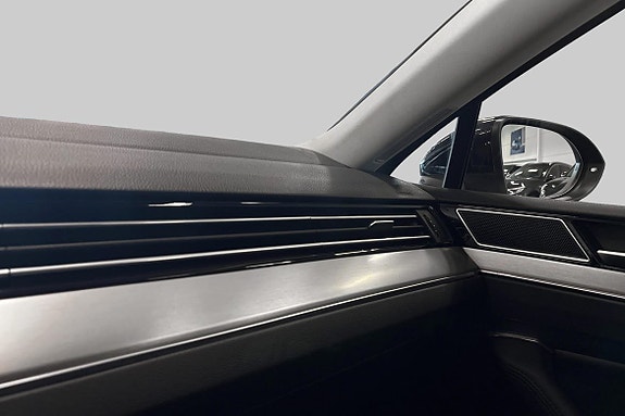Volkswagen Passat 19 of 21