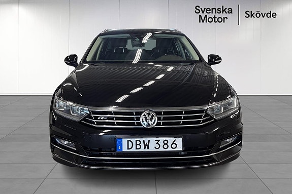 Volkswagen Passat 3 of 21