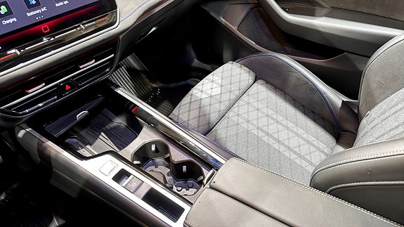 Volkswagen Passat 19 of 23