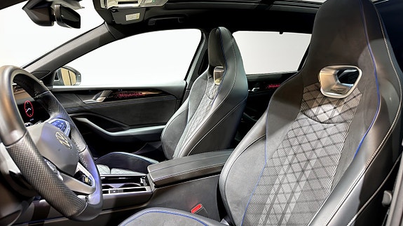 Volkswagen Passat 8 of 23