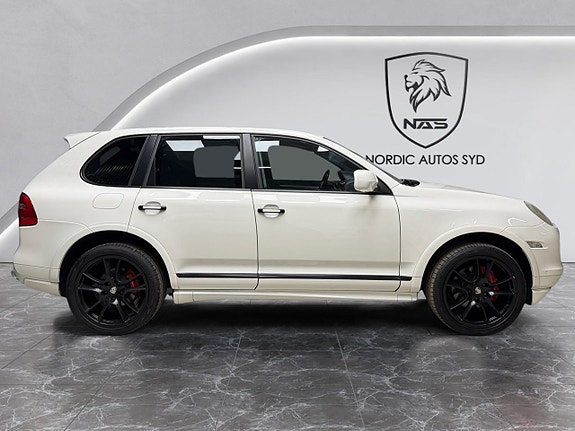 Porsche Cayenne GTS 7 of 20