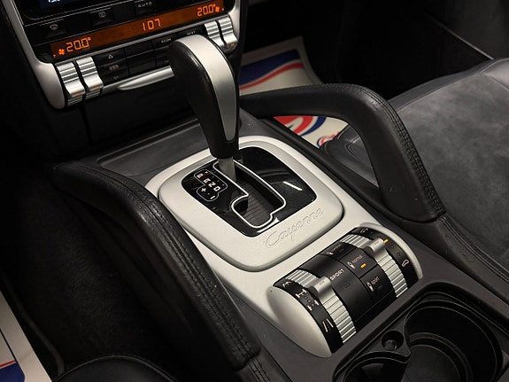 Porsche Cayenne GTS 17 of 20