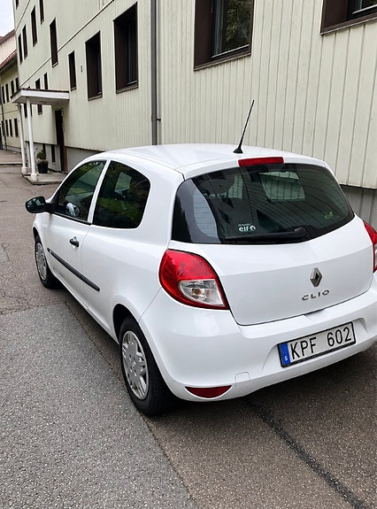 Renault Clio 2 of 7
