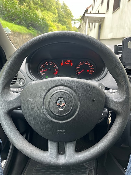 Renault Clio 6 of 7