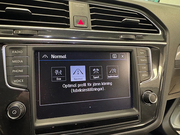 Volkswagen Tiguan 24 of 25