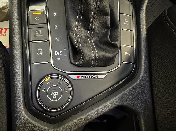 Volkswagen Tiguan 17 of 25