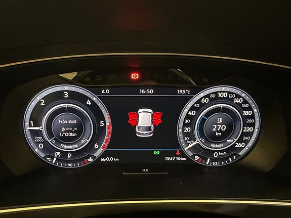 Volkswagen Tiguan 14 of 25