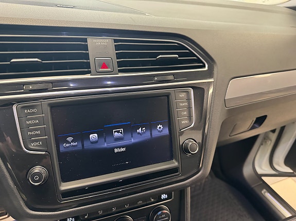 Volkswagen Tiguan 16 of 25