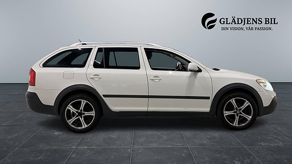 Skoda Octavia Scout 8 of 21