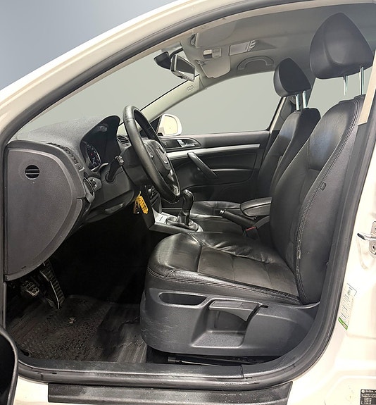 Skoda Octavia Scout 10 of 21