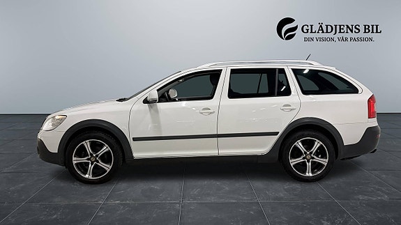 Skoda Octavia Scout 4 of 21