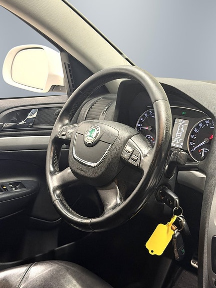 Skoda Octavia Scout 13 of 21