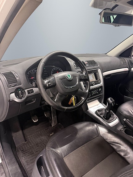Skoda Octavia Scout 11 of 21