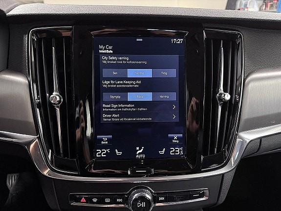 Volvo S90 18 of 30