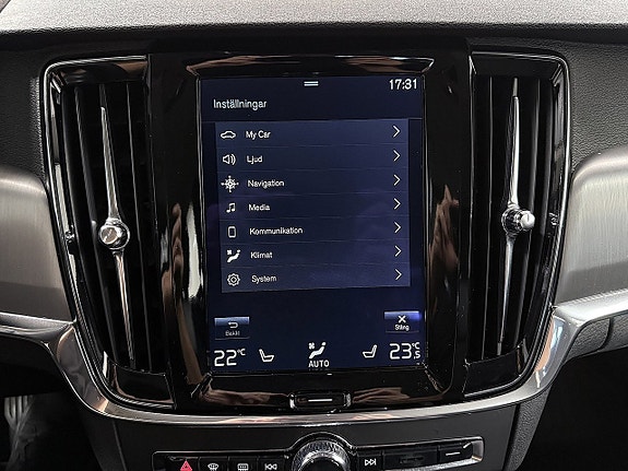 Volvo S90 25 of 30