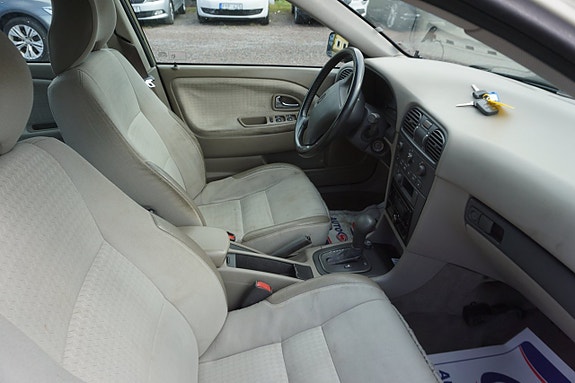 Volvo S40 8 of 8