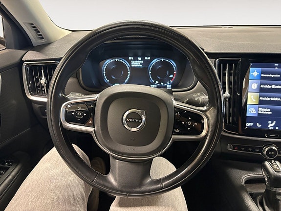 Volvo V90 Cross Country 13 of 21