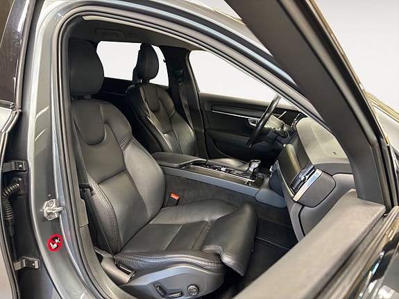 Volvo V90 Cross Country 15 of 21