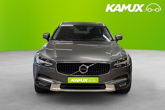 Volvo V90 Cross Country 6 of 21