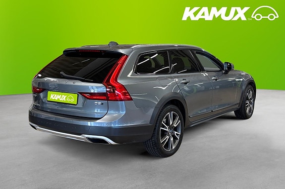 Volvo V90 Cross Country 4 of 21