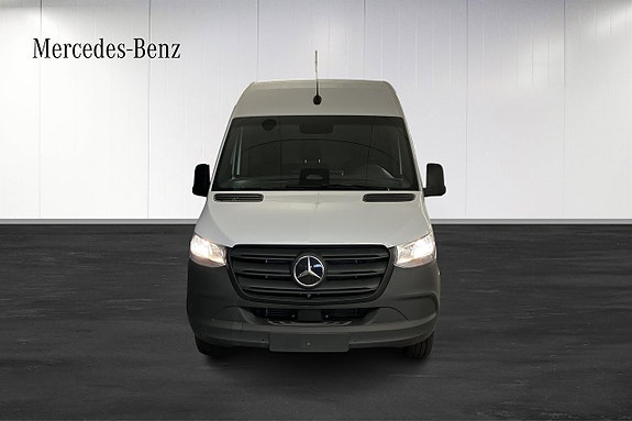 Mercedes-Benz eSprinter 420 14 of 24