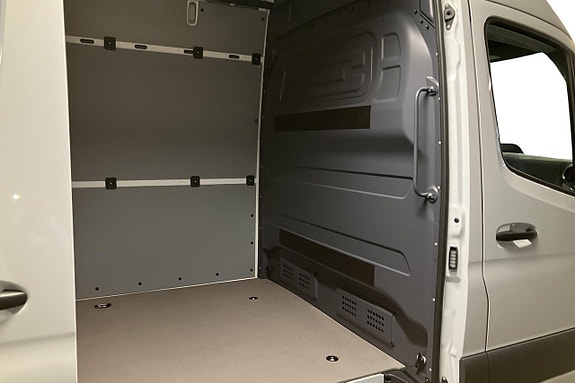 Mercedes-Benz eSprinter 420 10 of 24