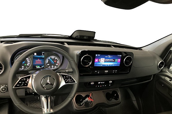 Mercedes-Benz eSprinter 420 8 of 24